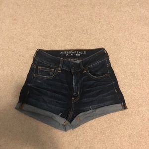 SIZE 0 AMERICAN EAGLE SHORTS
